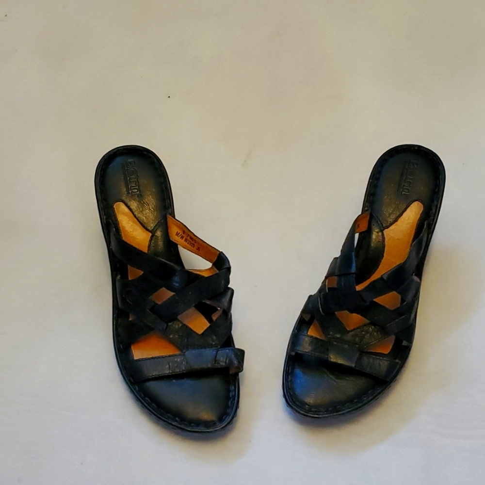 New leather sandals